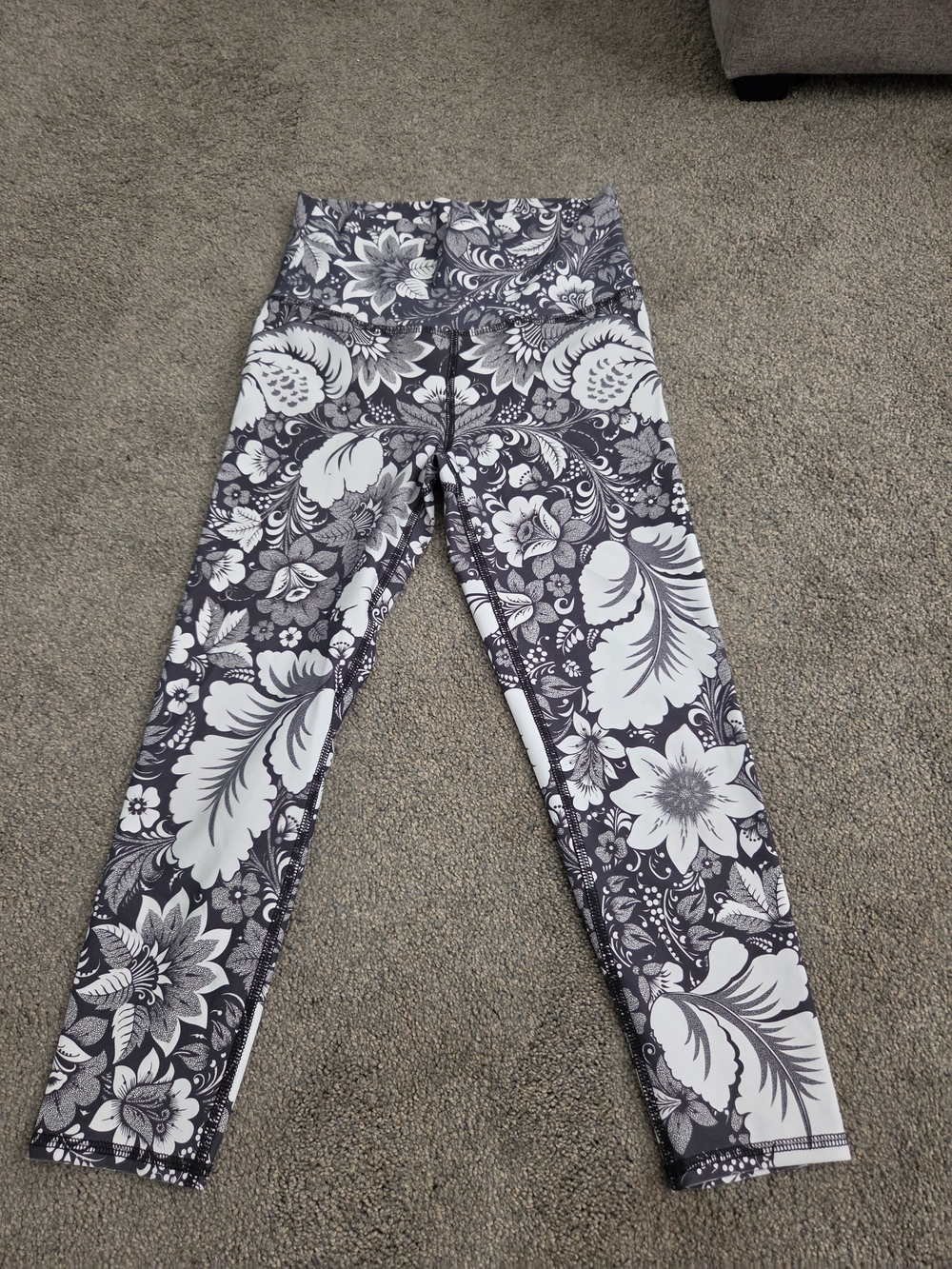 Evolution & Creation- Floral Dark Blue & White Yoga Capris